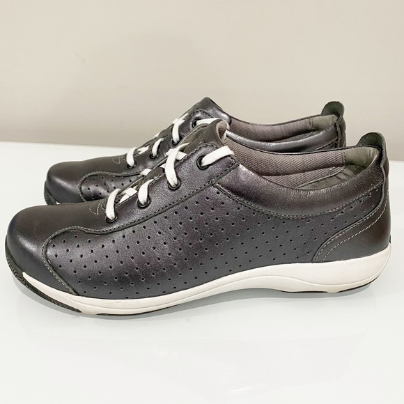 DANSKO Women’s Hillary Leather Sneaker Silver Pewter Comfort Shoe Size 40 - Picture 1 of 14